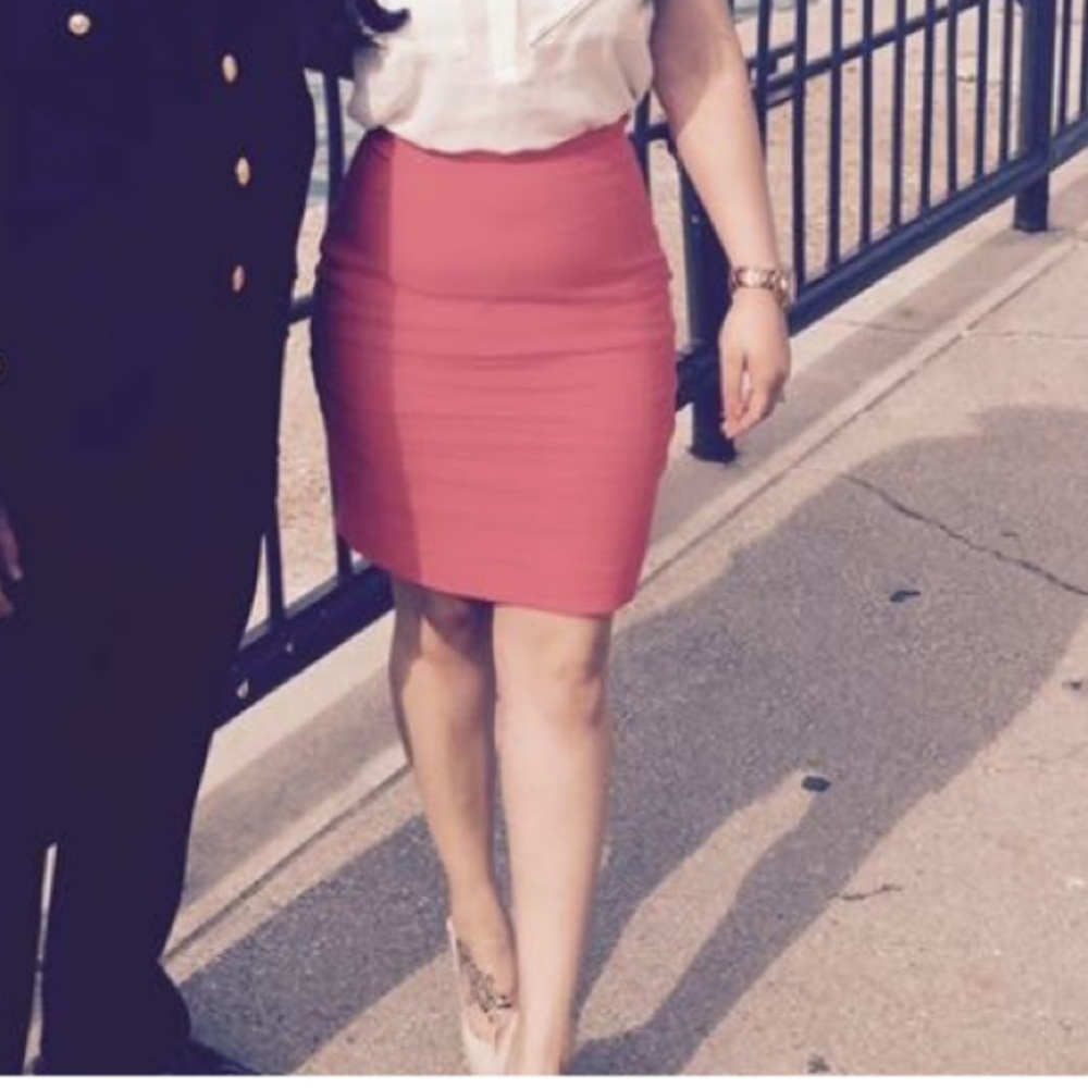 Coral Pencil skirt